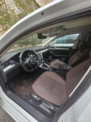 Volkswagen Passat-7