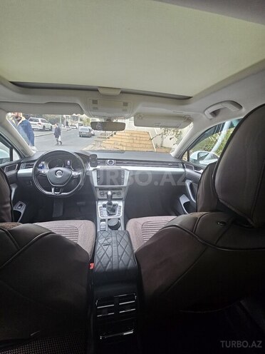 Volkswagen Passat-6