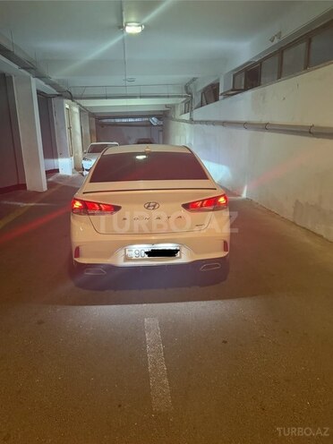 Hyundai Sonata-2