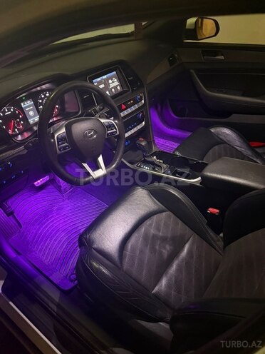 Hyundai Sonata-5