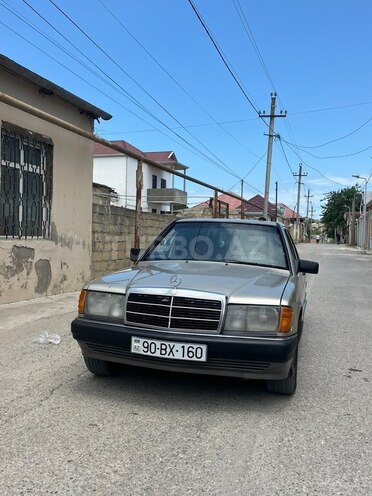 Mercedes 190-1