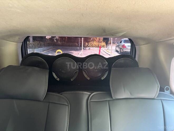 Nissan Note-8