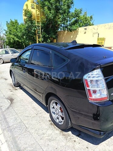 Toyota Prius-4