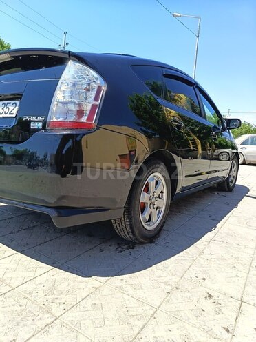 Toyota Prius-5