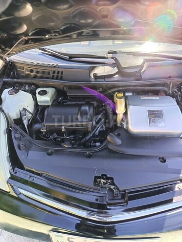 Toyota Prius-7