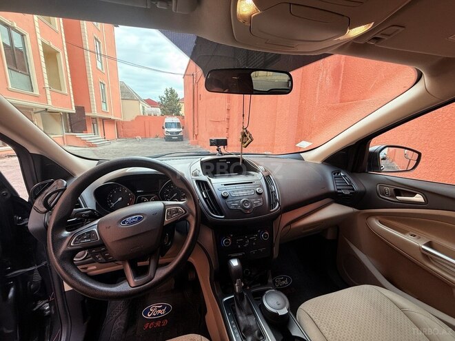 Ford Escape-16