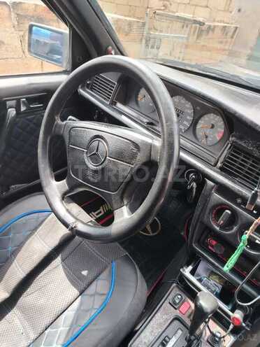 Mercedes 190-4