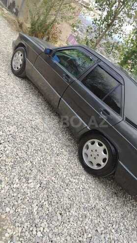 Mercedes 190-5
