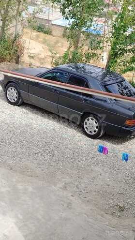 Mercedes 190-2