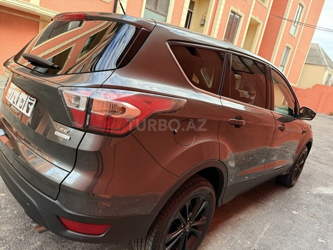 Ford Escape-8