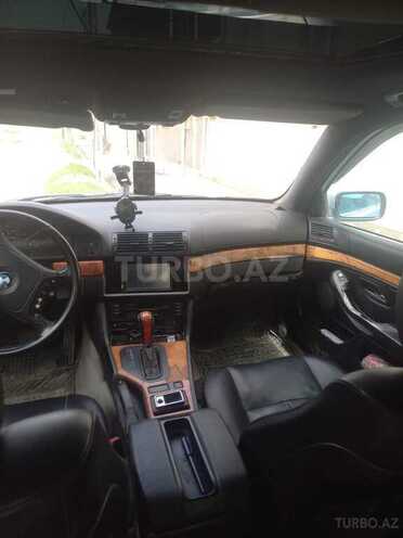BMW 528-8