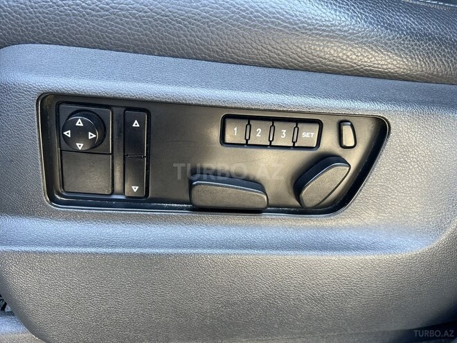 Volkswagen Touareg-9
