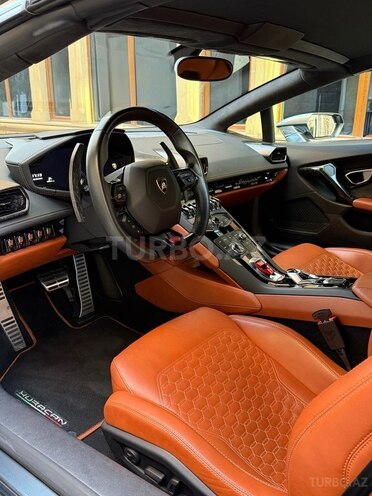 Lamborghini Huracan-6