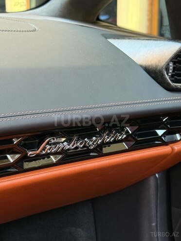Lamborghini Huracan-9