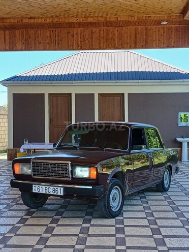 LADA (VAZ) 2107-2