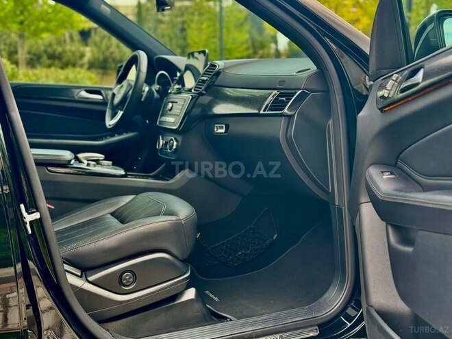 Mercedes GLS 450 4MATIC-10