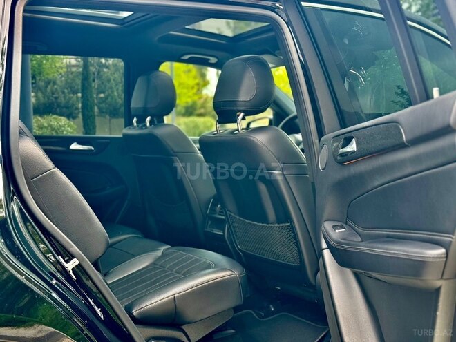 Mercedes GLS 450 4MATIC-11