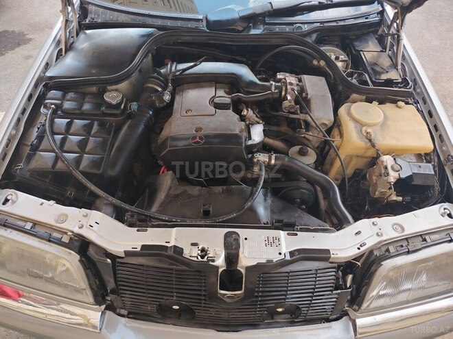 Mercedes C 200-11