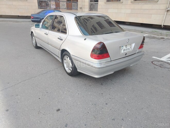 Mercedes C 200-4