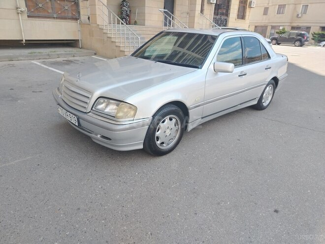 Mercedes C 200-2