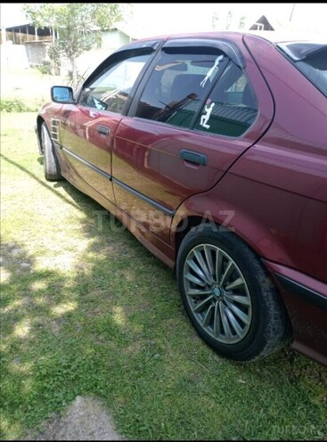 BMW 318-4