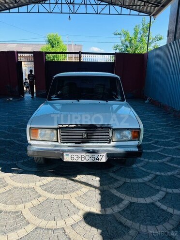 LADA (VAZ) 2107-1