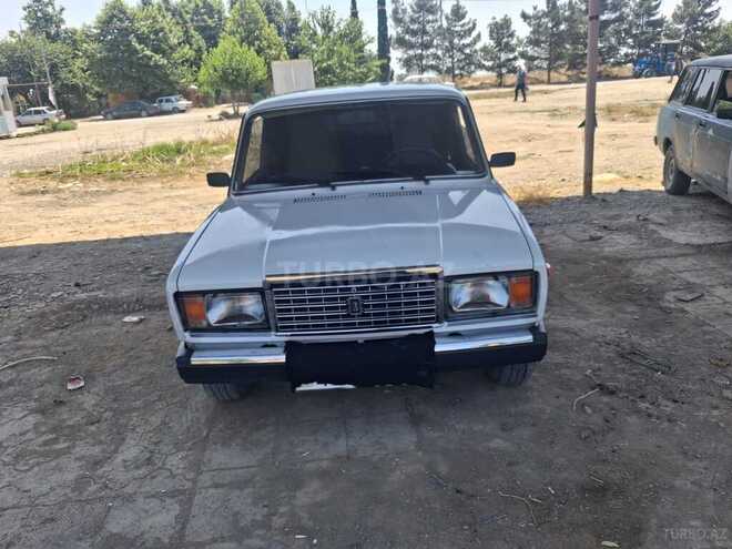 LADA (VAZ) 2107-1