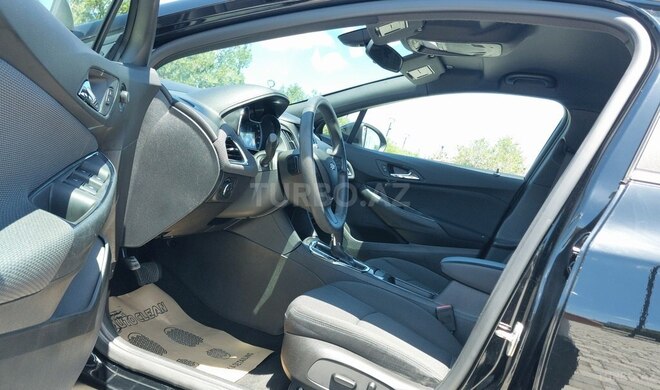 Chevrolet Cruze-11