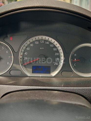 Hyundai Sonata-11