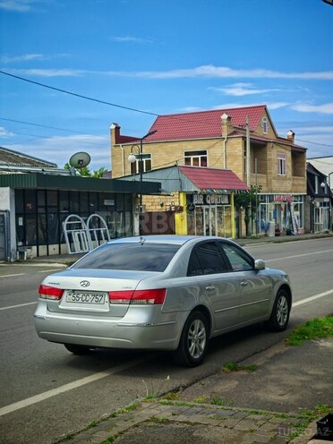 Hyundai Sonata-4