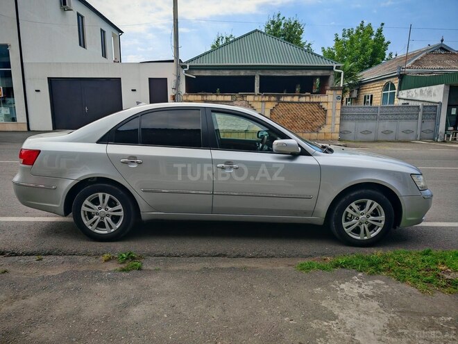 Hyundai Sonata-5