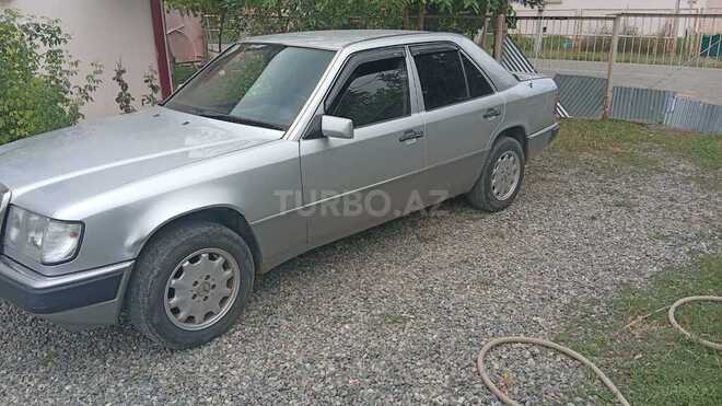 Mercedes 300 E-5