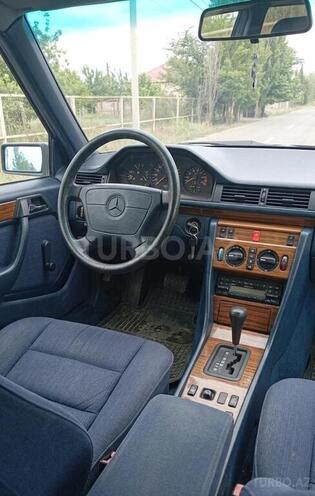 Mercedes 300 E-2