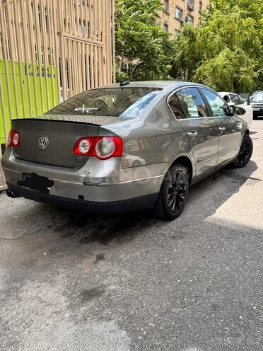 Volkswagen Passat-4