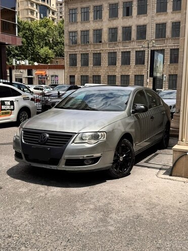 Volkswagen Passat-1