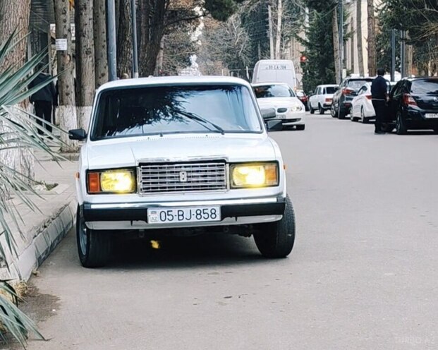 LADA (VAZ) 2107-1