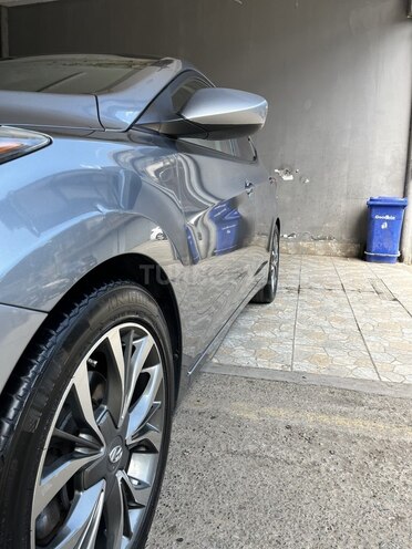 Hyundai Elantra-2