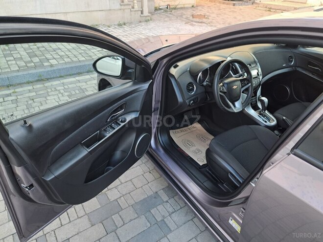 Chevrolet Cruze-14