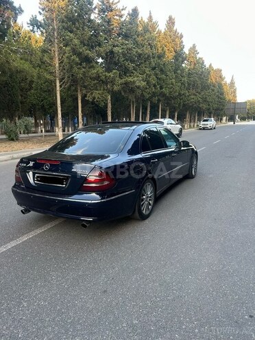 Mercedes E 320-11