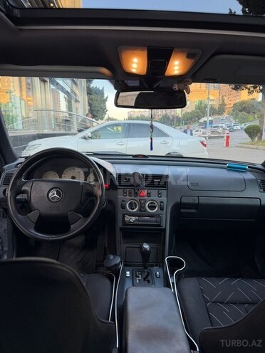 Mercedes C 200-9