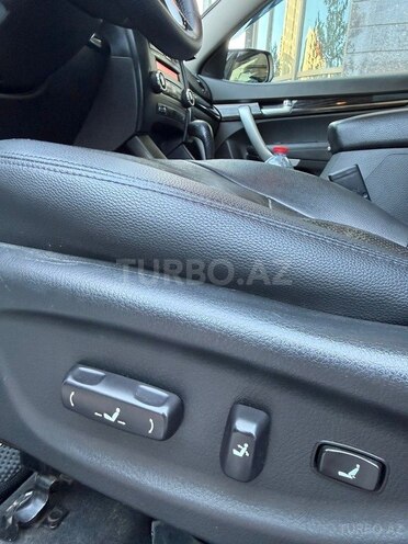 Kia Sorento-19