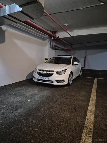 Chevrolet Cruze-12
