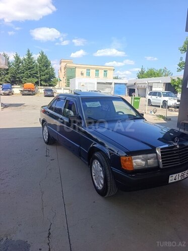 Mercedes 190-2
