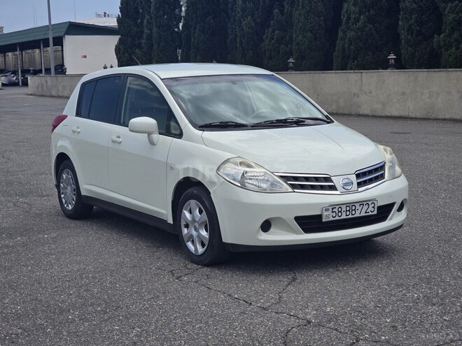Nissan Tiida-5