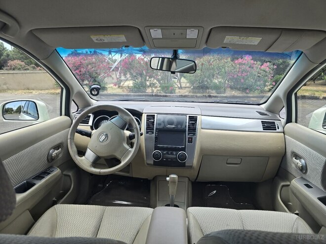 Nissan Tiida-3