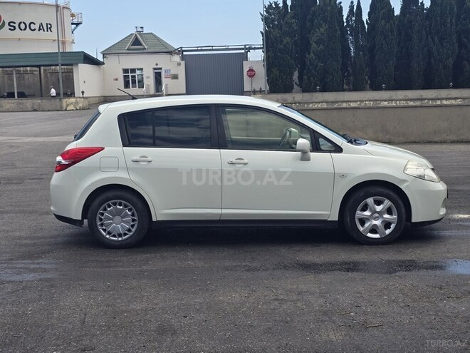 Nissan Tiida-8