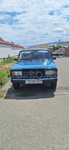 LADA (VAZ) 2107-1