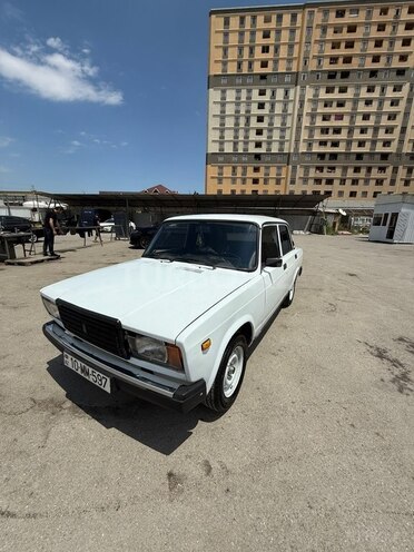 LADA (VAZ) 2107-2