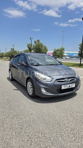 Hyundai Accent-3