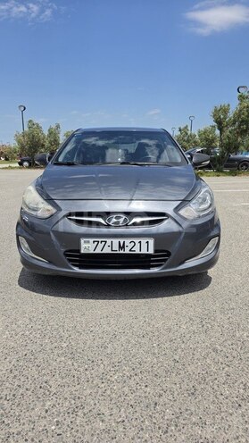 Hyundai Accent-1